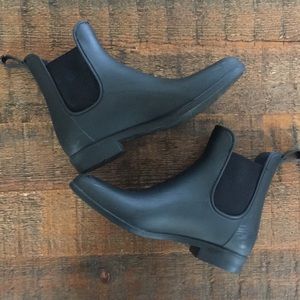 MERONA rain boots size 6